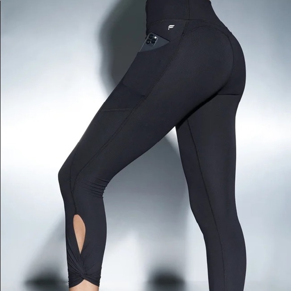 Fabletics Pure Luxe Pocket Leggings